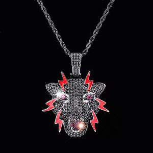 Collana Unisex Trendy con Motivo Ali di Pantera Nera, Gioiello Hip-Hop Personalizzato con Ciondolo in Ottone e Zirconi - Product Image 4