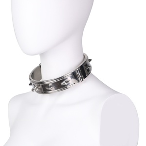 ปลอกคอหนังแบบ BDSM พร้อมสายจูง สร้อยคอแบบโชคเกอร์ อุปกรณ์เสริมปรับได้ สีดำ - Product Image 5