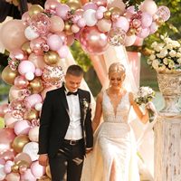 Kit d'arche de guirlande de ballons en gros et ballons confettis avec ballon cœur en aluminium pour décorations de mariage, de fête nuptiale et d'anniversaire