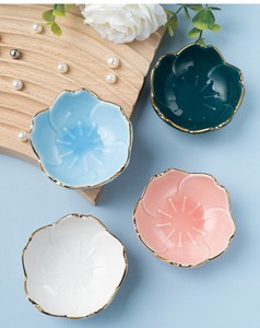Plato de Pescado de Porcelana Fina con Diseño de Flor de Cerezo Sakura, para Salsas, Aderezos o como Adorno para Fiestas y Cocina - Product Image 3