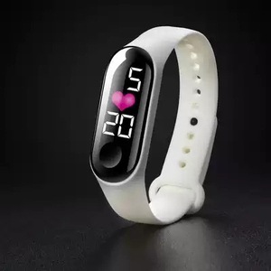 Reloj Electrónico Universal Deportivo para Hombre y Mujer, con Pantalla Táctil Ovalada LED, Resistente al Agua, al por Mayor - Product Image 4