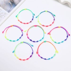 <span class=keywords><strong>Bracelet</strong></span> tressé en corde rouge nouée à sept couleurs multiples du fabricant <span class=keywords><strong>Bracelet</strong></span> d'amitié chanceux réglable à 7 nœuds - Product Image 4