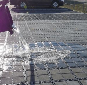 Grilles de renforcement du sol en plastique HDPE résistant aux UV personnalisées en usine propriétés anti-érosion pour les fermes solaires en plein air - Product Image 6