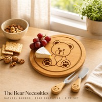 Planche à fromage ronde en bambou naturel et écologique avec rainure pour jus, gravée au laser motif ours, idéale pour les cadeaux de fête prénatale