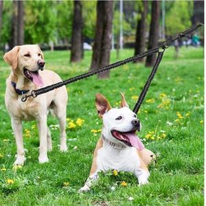 Guinzaglio per cani a due tiri con guinzaglio riflettente per cani leggero con una resistenza e due tiri al guinzaglio retrattile per cani - Product Image 1