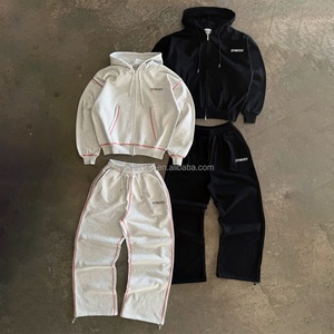 Ensemble survêtement streetwear de haute qualité avec pantalon baggy et sweat à capuche, surpiqûres contrastantes rouges personnalisées, pour fabricant de tenues de sport - Product Image 1