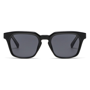 แว่นกันแดดทรงเหลี่ยมสำหรับผู้ชาย รุ่น ZT-581026 กรอบสีดำทำจากพลาสติก PC ป้องกันรังสียูวี 400 ระดับ 2 ดีไซน์ทันสมัย - Product Image 5