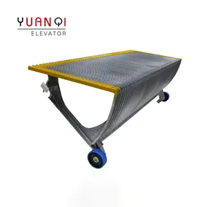 自动扶梯备件钢台阶与黄色塑料带1000毫米自动扶梯台阶