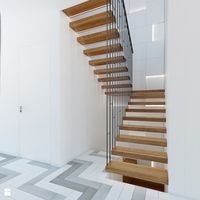 Escalier intérieur moderne avec garde-corps en verre, escalier flottant en bois massif, design d'escalier avec éclairage LED