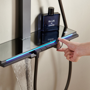 ชุดฝักบัวติดผนังแบบเรนชาวเวอร์ 3 ฟังก์ชั่น พร้อมแผงทองเหลืองและปุ่มกดแบบเปียโน สำหรับโรงแรมหรูทันสมัย - Product Image 3