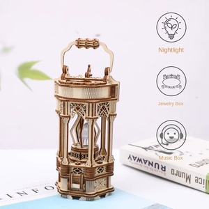 Linterna pequeña retro al por mayor, juguete DIY, lámpara de rompecabezas de madera portátil, modelo 3D para adultos ensamblado a mano, diseño de explosiones transfronterizas - Product Image 2