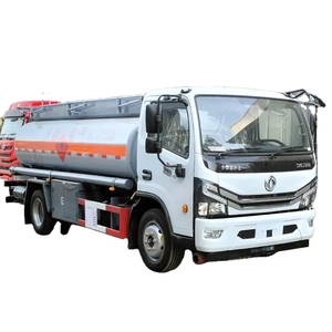 Petit camion-<span class=keywords><strong>citerne</strong></span> à carburant de 5000 L à vendre - Product Image 1