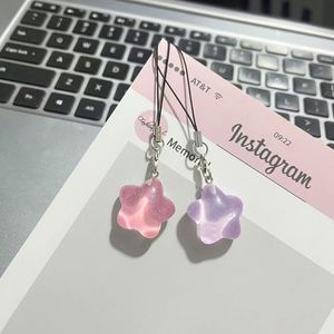 Porte-clés Étoile Scintillante en Résine en Gros - Chaîne de Téléphone Transparente Effet Glacé avec Joli Pendentif de Sac pour Cadeau d'Amie - Product Image 4