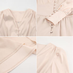 <span class=keywords><strong>Robe</strong></span> <span class=keywords><strong>longue</strong></span> de luxe printemps-été en satin lisse <span class=keywords><strong>et</strong></span> brillant, <span class=keywords><strong>fluide</strong></span> <span class=keywords><strong>et</strong></span> drapé, taille ajustée, col en V, manches bouffantes évasées, boutonnée sur le devant - Product Image 2