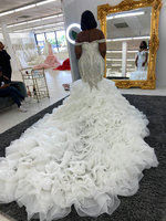 Robe de mariée sirène moderne de luxe Mily Bridal MW579, appliques en dentelle perlée, traîne chapelle, élégante, décolleté cœur, dentelle ivoire