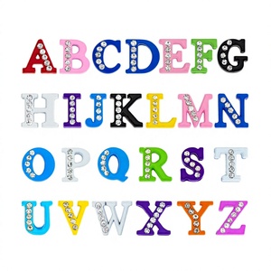 จี้ห้อยคอรูปตัวอักษรคริสตัล A-Z สำหรับสัตว์เลี้ยง สุนัข  ตกแต่งขนสัตว์  ทนทาน  ใช้ได้ทุกฤดู - Product Image 1