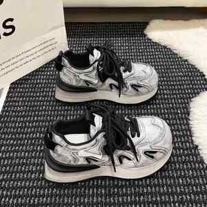 2026 Spring Korean Retro <b>Platform</b> Dad Shoes, Distressed Height-boost Casual Sneakers for Women - Product Image 6