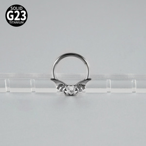Anneau segmenté G23 en titane avec cœur aile <span class=keywords><strong>de</strong></span> chauve-souris et zircon cubique, bijou <span class=keywords><strong>de</strong></span> piercing gothique pour le <span class=keywords><strong>nez</strong></span> et l'oreille - Product Image 3