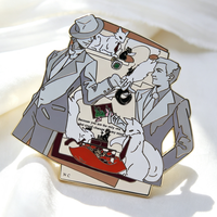 Pin Enamel Keras Anime Karakter Logam Transparan Berkilau Pin Kerah Kustom Pin Enamel Kartun untuk Dekorasi Ransel