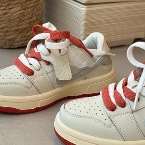 Nuove Sneakers Autunno 2025 per Bambini con Suola a Contrasto, Versatili, Stile Skate, Bianche - Product Image 5