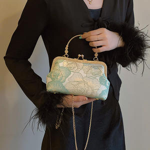 Bolsos de Noche Clásicos para Mujer al por Mayor de Fábrica, Bolsos de Diseño Popular, Cadena Pequeña, Simple, Estilo Cheongsam, Tres Usos, Poliéster - Product Image 4