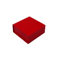 Coffret cadeau personnalisé haut de gamme, robuste et fait main, avec pelliculage mat et insert en mousse EVA, dans une boîte en carton noir à fermeture magnétique