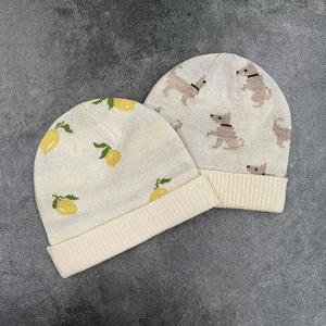 Fabricante de Gorros Personalizados, Gorros de Punto de Invierno con Logotipo Bordado de Lujo, Estampado Jacquard Completo, para Esquí y Deportes - Product Image 5