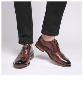 Chaussures habillées en cuir sculptées pour hommes, à bout rond, pour le bureau, les mariages et les affaires, vente en gros - Product Image 1