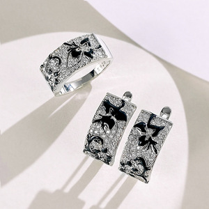 Set di gioielli floreali semplici vintage, anello bicolore con pietra intarsiata, regalo di San Valentino - Product Image 1
