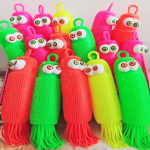 Juguete de resina luminoso de <span class=keywords><strong>dos</strong></span> colores con diseño de oruga de maíz, con ojos en relieve y efecto brillante, divertido para niños, ideal para decoración de bautizos y cumpleaños. - Product Image 3