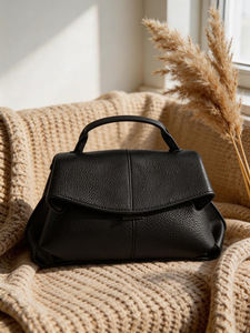 Sac à main sophistiqué pour femme, design chaise/bandoulière, haut de gamme, fermeture à rabat, vente en gros transfrontalière - Product Image 3