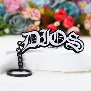 Llavero de Metal de Aleación de Zinc con Logotipo Personalizado, Chapado en Negro, Letras Mágicas, Esmalte 2D, para Regalos - Product Image 1