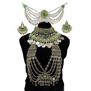 Collier artisanal vintage en cuivre géométrique bohème afghan avec perles d'eau douce et plaqué argent antique pour femme, idéal pour les soirées et la mode - Product Image 2