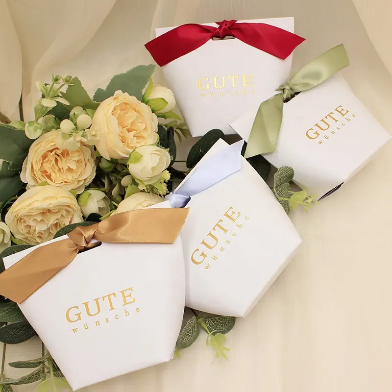 New Arrival Custom Logo Gold Foil White Mini Birthday Wedding Favor Gift Paper Chocolate Candy Box Bag with Silk Bowknot