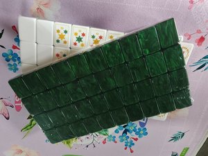 Tuiles de Mahjong Américaines en Acrylique Thème Élan de Noël Vert Luxe, Pieds Pliants, Design Superposé pour 4 Joueurs, Idéal pour Fêtes, Expédition Immédiate - Product Image 5