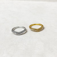 Bague en zircon en forme de V à une seule rangée, plaquée or et argent, étanche, empilable, pour un usage quotidien, en acier inoxydable, pour femmes, bagues tendance