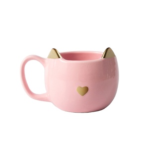 Tazas de café de cerámica con forma de gato rosa, cara y Oreja doradas - Product Image 1