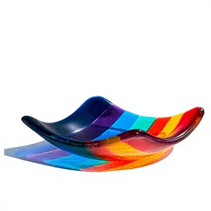 Plateau décoratif de luxe en résine ondulée arc-en-ciel, artisanal et unique, pour centre de table moderne, plateau de service pour fêtes, compatible lave-vaisselle - Product Image 1
