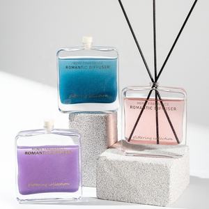 Diffuseur d'arômes en verre carré de 100 ml, nouveau design, poudre d'or multicolore à effet sable mouvant, bâtonnets inclus, idéal pour les cadeaux de mariage - Product Image 4