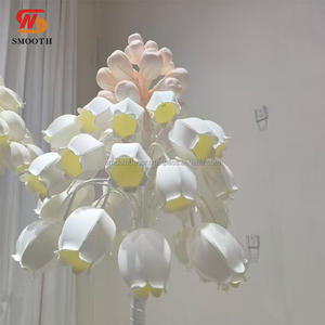 SMOOTH Soporte de Flores Gigante de Espuma, Hecho a Mano, con Diseño de Rosa, Independiente, para Exhibición en Ventanas, para Navidad y Regreso a Clases - Product Image 4