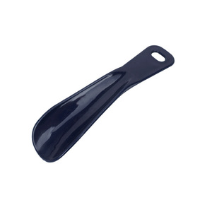 Calzador de Plástico Yingte, Estilo Corto, Pequeño y Portátil para Uso Doméstico, Ayuda para Calzarse Zapatos - Product Image 4