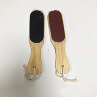 Râpe à pieds professionnelle double face en papier de verre pour l'exfoliation des peaux mortes, lime à pieds en bois pour la vente en gros