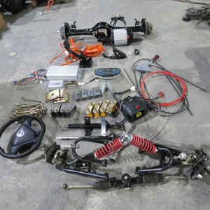 Coche eléctrico sin conductor con inteligencia artificial, control remoto inalámbrico, controlador de tracción en las cuatro ruedas y motor transportador - Product Image 1