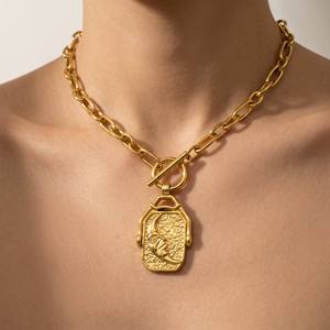 JUSNOVA Ciondolo a Cuore con Zirconi in Acciaio Inossidabile Placcato Oro 18k PVD Impermeabile Antiossidante Collana Celestiale Gioielli alla Moda - Product Image 5