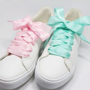 เชือกผูกรองเท้าผ้าไหมแบบแบนสองชั้น ขนาด 2 ซม. สีสันสดใส เรียบลื่น สำหรับเด็กและผู้ใหญ่ ใช้กับรองเท้าผ้าใบและรองเท้าลำลอง - Product Image 3