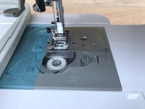 Yinghe ES5 máquina de bordado de un solo color económica y práctica usada en el hogar para ropa de camiseta para negocios de impresión - Product Image 4