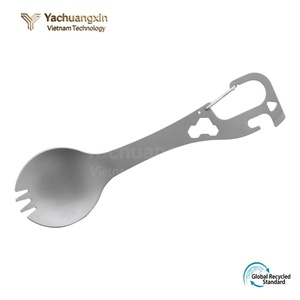 Fourchette-couteau multifonctionnelle en acier inoxydable pour l'extérieur avec ouvre-bouteille et mousqueton, couverts de camping portables - Product Image 3