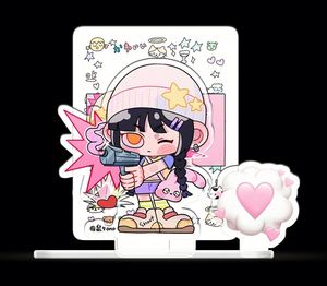 Figurine d'animation promotionnelle en acrylique transparent personnalisée, pas chère, pour décoration de bureau - Product Image 1