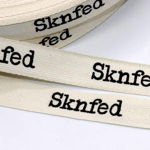 <span class=keywords><strong>Ruban</strong></span> de <span class=keywords><strong>coton</strong></span> biologique en gros d'usine logo personnalisé imprimé 2cm 3/4 pouces <span class=keywords><strong>ruban</strong></span> de <span class=keywords><strong>coton</strong></span> à chevrons <span class=keywords><strong>sergé</strong></span> blanc naturel - Product Image 4