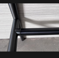 Cadre en acier dans un banc de bassin noir mat Suite minimaliste Appartement Coiffeuse Composant Bureau Vanity Console Hauteur réglable